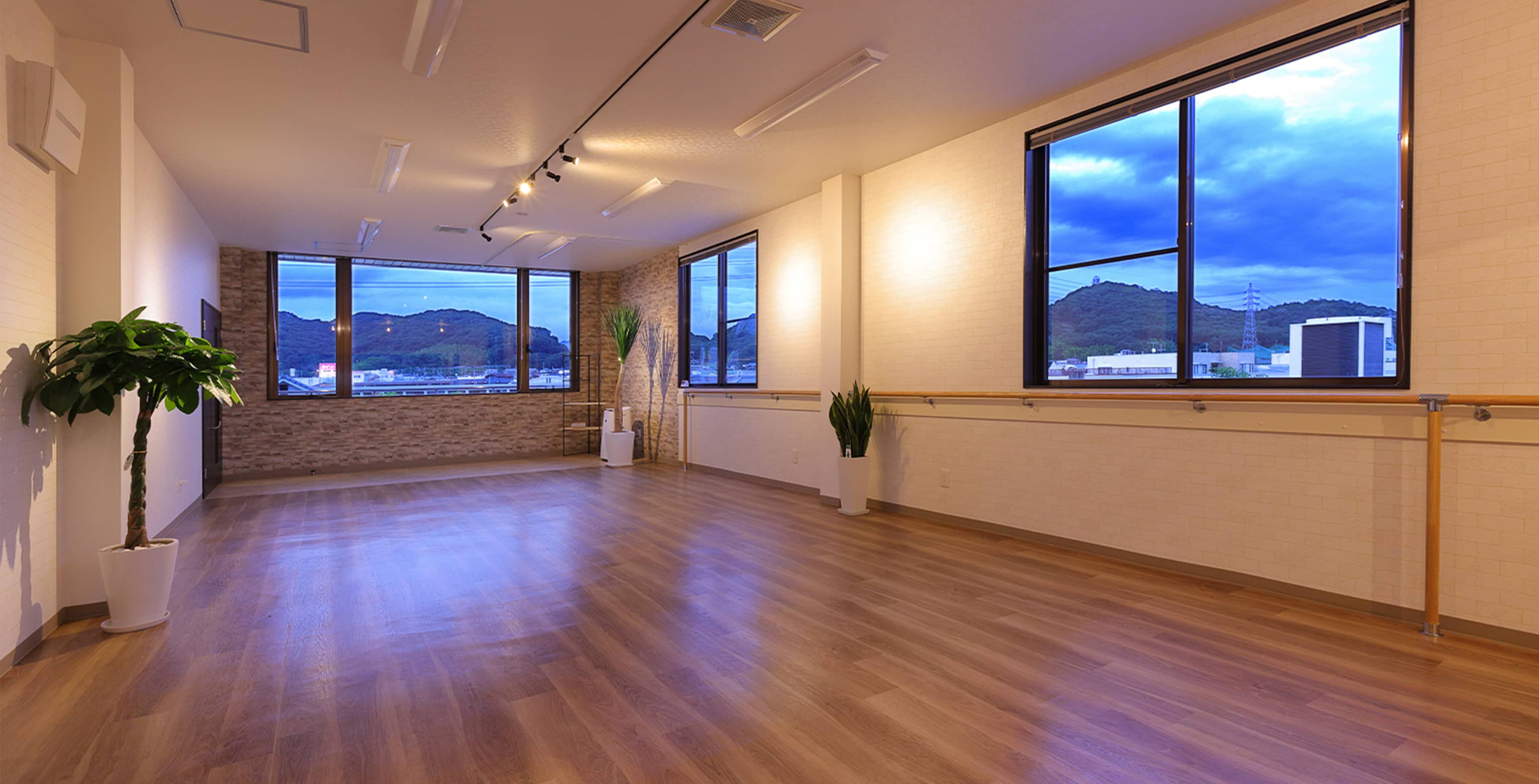 シェアスタジオ Kirei plus 夜間